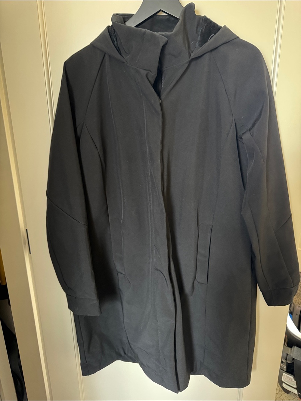 Mondetta weather proof black Hooded Women's trench coat L